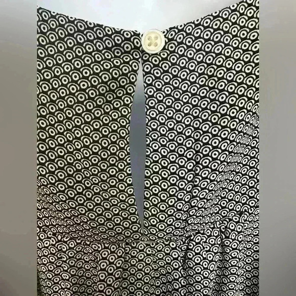 Loft Ann Taylor Black and White Blouse (51) - Picture 6 of 9